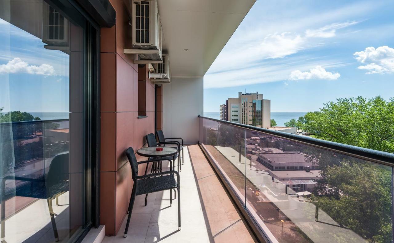 Sns Apartament In Vila Sophia ママイア エクステリア 写真